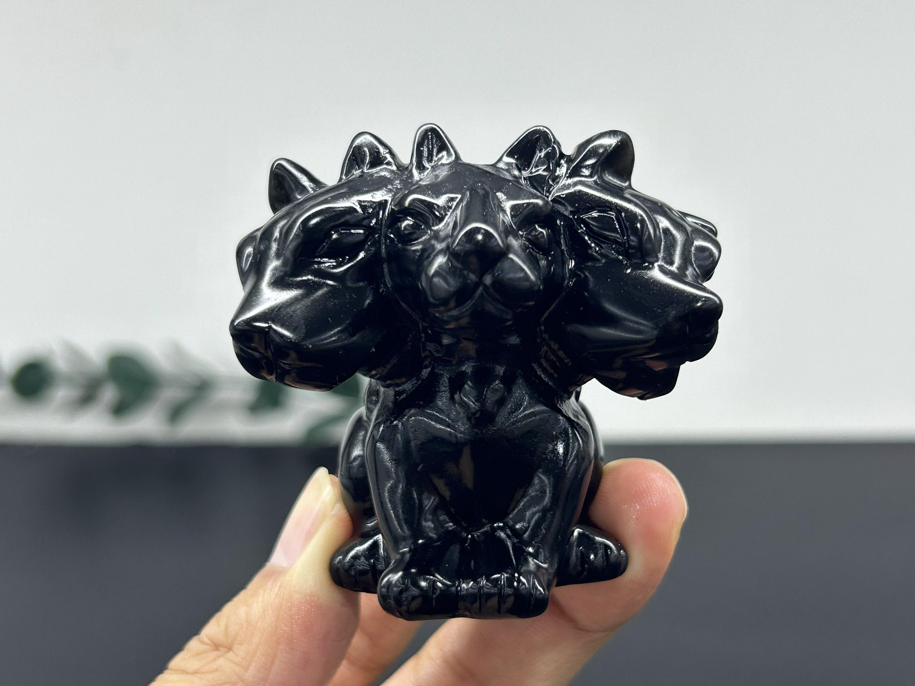 2.4" Natural Obsidain Carved Cerberus,Crystal Cerberus Carving,Obsidian Cerberus,Reiki Healing，Home Decor,Collect,Christmas Gifts 1PC