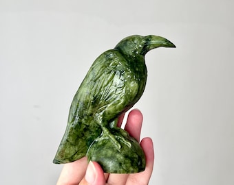 4" Natural jade Carved crow Skull，Quartz Crystal Raven Skull，Crystal Crow，jade Crow Statue，Reiki Healing，Christmas Gifts 1PC