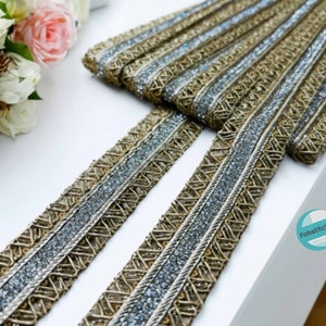 Fili metallici lucidi dorati, rifiniture in strass, bordi sottili in cristallo, nastri, lacci Gota per sari, copricuscini, lehenga, cintura da sposa