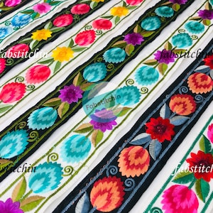 Saree Border Indian Fabric Lace Trim By The Yard, embroidered Ribbon Sari Fabric Trim-Table Runner-Art Quilt fabric trim Sari Border Fabric
