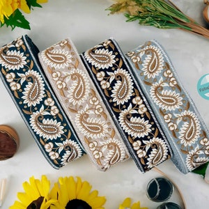 Saree Border Indian Lace Trim By The Yard, embroidered Ribbon Sari Fabric Trim-Table Runner-Art Quilt fabric trim Sari Border Silk Fabric