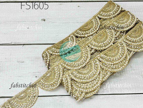 オッフェン　Offen scallop pearls pattern/BEIGE Ivory Scallop Knit Shell – Monique Lhuillier