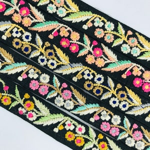 9 Yards Wholesale Silk Ribbon, Silk Fabric Trim, Embroidered Trim, Sari Border, Sari Fabric, Art Quilt, India Fabric , Table Runner, Lehenga