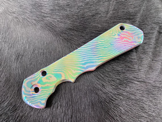 Niobiuti® Chris Reeve | Sebenza 25 | Show Side Scale | Chris