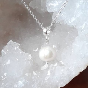 Einzigartiger Süßwasserperlen-Anhänger aus massivem Silber, Halskette, Süßwasserperlen-Charm, Naturperle, Damen-Geschenk, Geburtstag