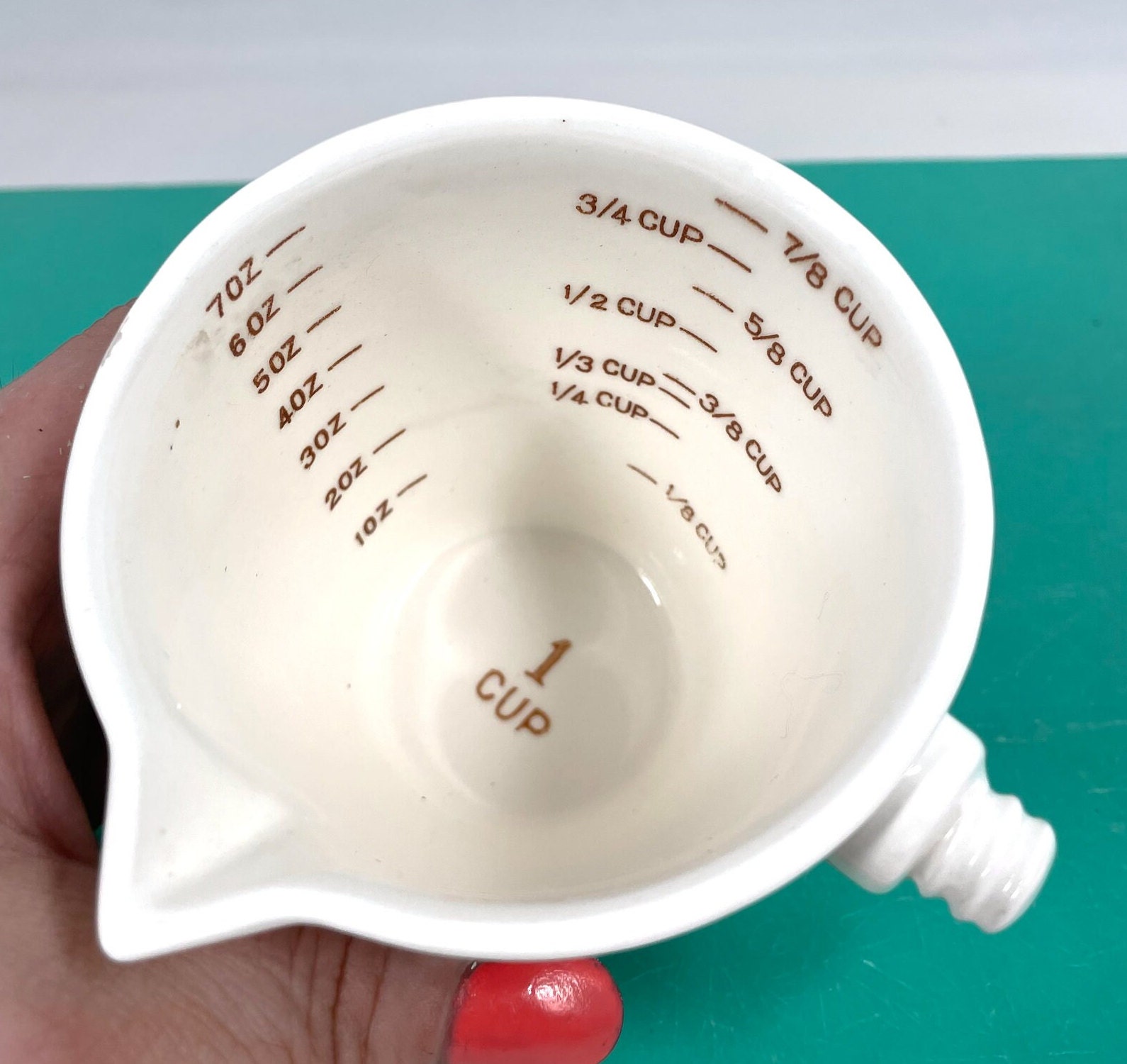 Kitschy Kitchen Measuring Cups