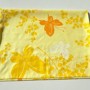 Vintage 70s pillowcase, yellow orange white butterflies, 1970s SpringMaid USA casing, grannycore bedding, retro bedroom, single pillowcase