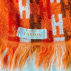 Vintage 1970s bath towel, orange green geometric velours terrycloth, Cannon USA, 100% cotton, 40" x 22", GenX Millennial nostalgia linen image 8