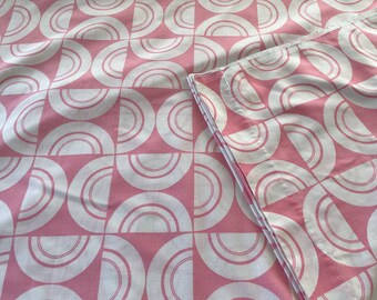 Vintage flat sheet, pink geometric bed sheet, original 70s double / full size bed sheet, Truprest bedsheet, flat bed sheet