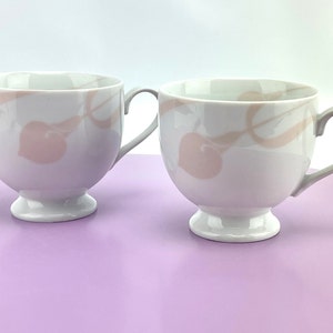 Pair of vintage 80s Mikasa cups, Calla Lily flowers, coffee mugs, Fine China LDB01 Classic Flair Peach, 1980s design by Helene Uglow, 6 oz