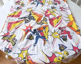Vintage Mighty Morph in Power Rangers flat/top sheet, twin size bed, 1990s TV series characters bedsheet, MMPR Millennial nostalgia bedding
