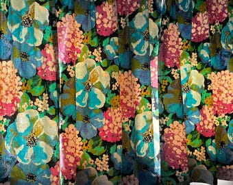 Vintage 70s pleated curtain, ONLY 1 LEFT! Hydrangeas flowers in pink and blue, 1970s bedroom black out window treatment, 24" wide x 44" long