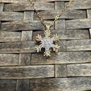 Gold Spinning Snowflake Necklace with Cubic Zirconia – Anxiety Relief Jewelry
