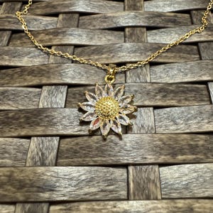 Dainty Gold Sunflower Necklace with Cubic Zirconia – Minimalist Floral Pendant Gift
