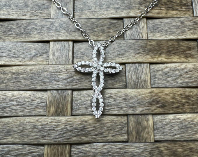 Silver Cross Necklace (Type #2). Christian Jewelry. Minimalist Protection Necklace. Dainty Cross Pendant. Religious Jewelry for Women