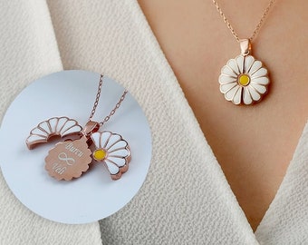 Personalized Daisy Name Necklace,Customize Gift Engraved Name On Pendant Valentines Day Gift,Name On a Heart Necklace,Couple Necklace,Silver