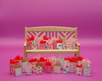 Miniature Gift Bags | Miniature Bag | Valentine's Miniatures | Miniatures | Dollhouse Miniatures | Miniature Valentines Gift Bags 1:12 Scale