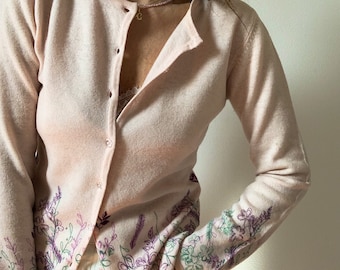 Pink wool cardigan with floral print