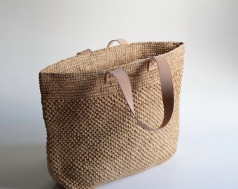 Handmade raffia bag, beach bag, women's bag, summer bag, natural, hand-woven, made in Madagascar,  shoulder bag,