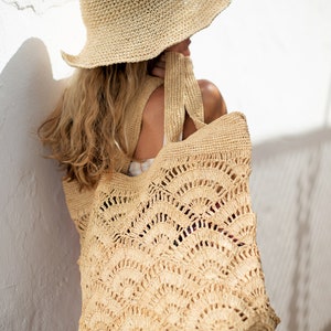 Handmade raffia bag, women's bag, summer bag, natural, hand-woven, made in Madagascar, shoulder bag, straw bag image 4