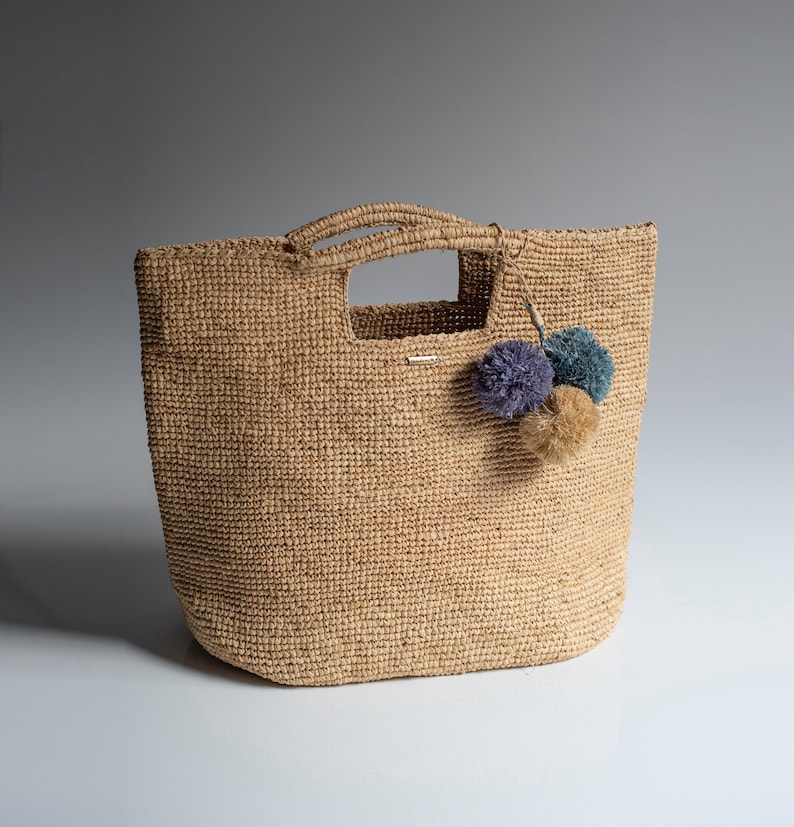 Handmade raffia bag, women's bag, summer bag, natural, hand-woven, made in Madagascar, shoulder bag, handmade image 1