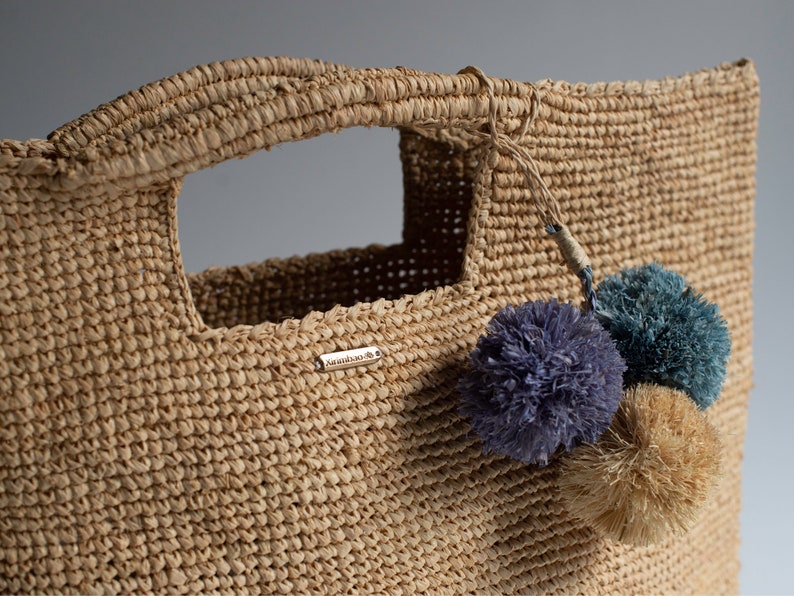 Handmade raffia bag, women's bag, summer bag, natural, hand-woven, made in Madagascar, shoulder bag, handmade image 3