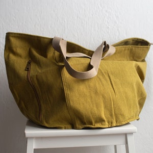 Maxi cotton canvas bag.