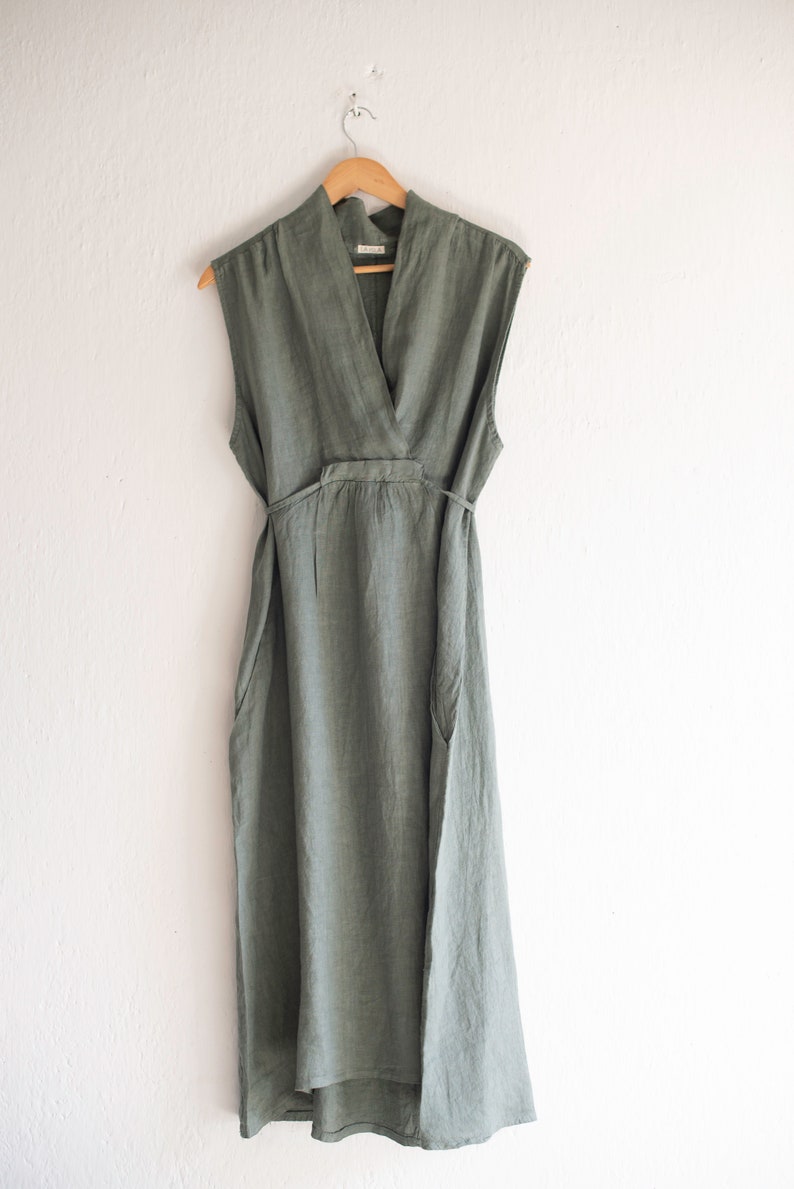 Long linen dress with chinese style neckline Green