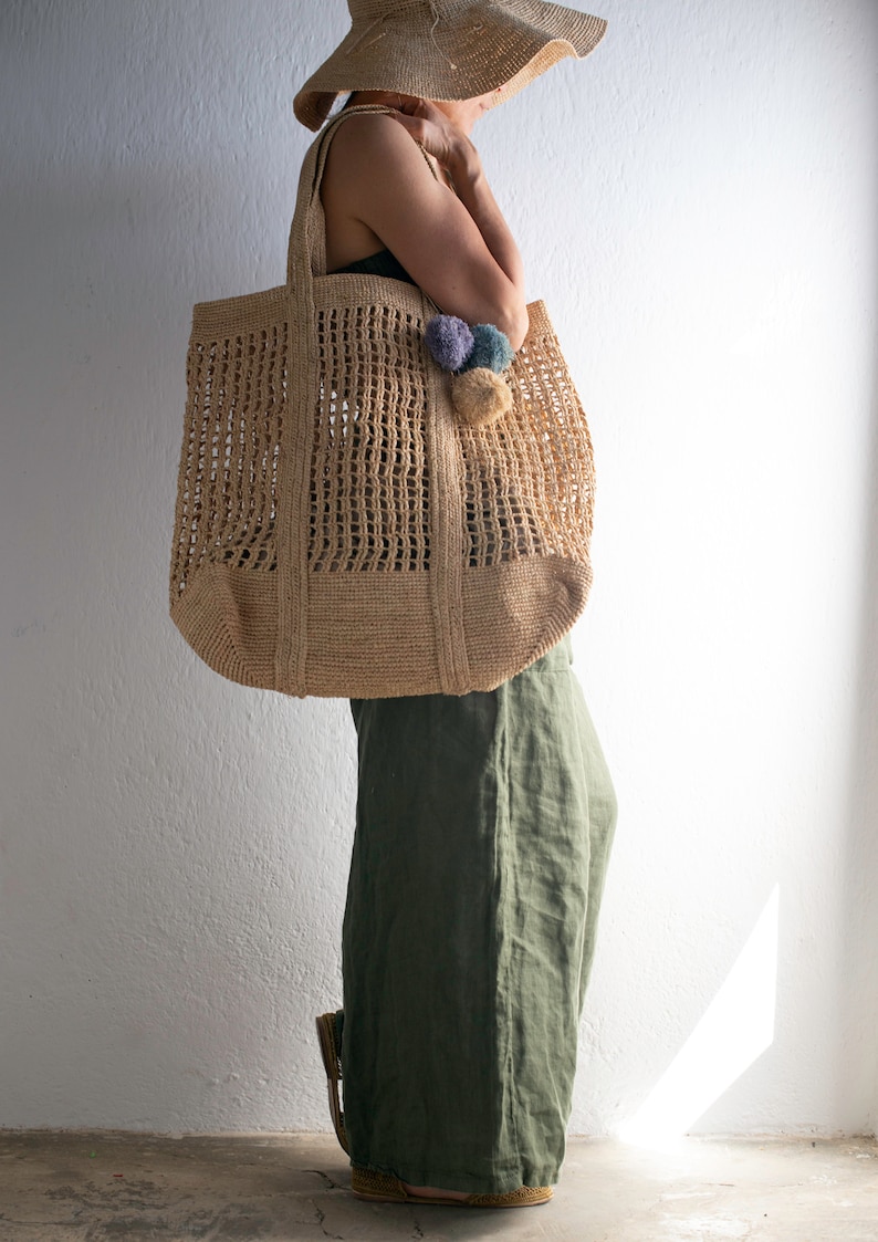 Handmade raffia bag, women's bag, summer bag, natural, hand-woven, made in Madagascar, shoulder bag, handmade image 2