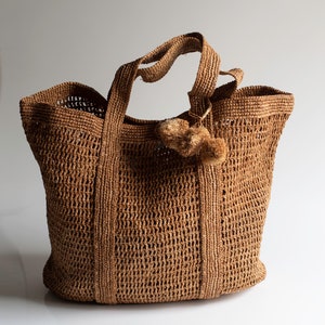 Handmade raffia bag, women's bag, summer bag, natural, hand-woven, made in Madagascar, shoulder bag, handmade image 9