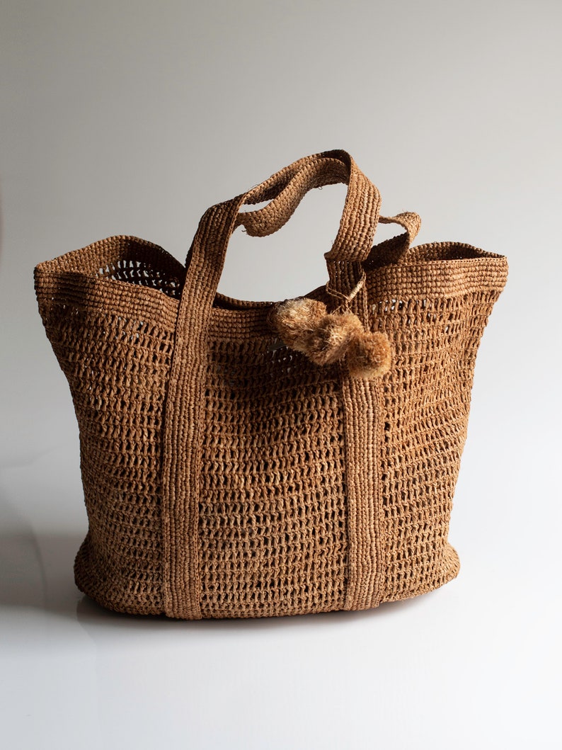 Handmade raffia bag, women's bag, summer bag, natural, hand-woven, made in Madagascar, shoulder bag, handmade image 9