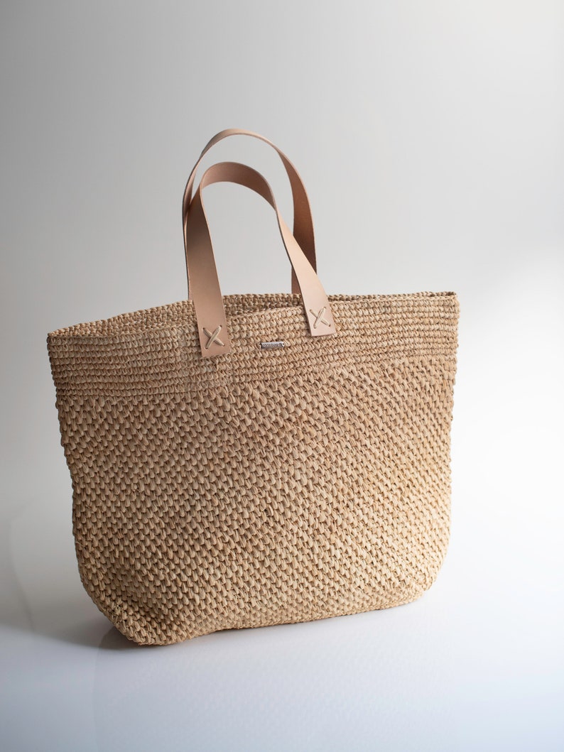 Handmade raffia bag, beach bag, women's bag, summer bag, natural, hand-woven, made in Madagascar, shoulder bag, image 3