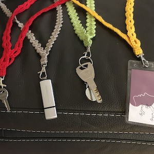 Porte badge / Cordon porte-clés / Porte carte / Tour de cou en wax