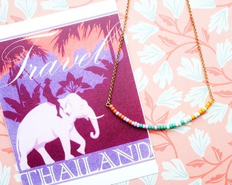 Thailand sieraden, reizen geïnspireerde sieraden, cadeau voor reisliefhebber, kralen ketting kleurrijk, Bangkok geschenken, Thailand ketting goud met kralen