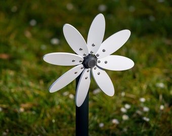 Kleines weißes Deko-Windrad für draußen, Windspiel Garten, Windmühle Metall, Gartendekoration, Gartenstecker, außendeko, ohne Geräusch