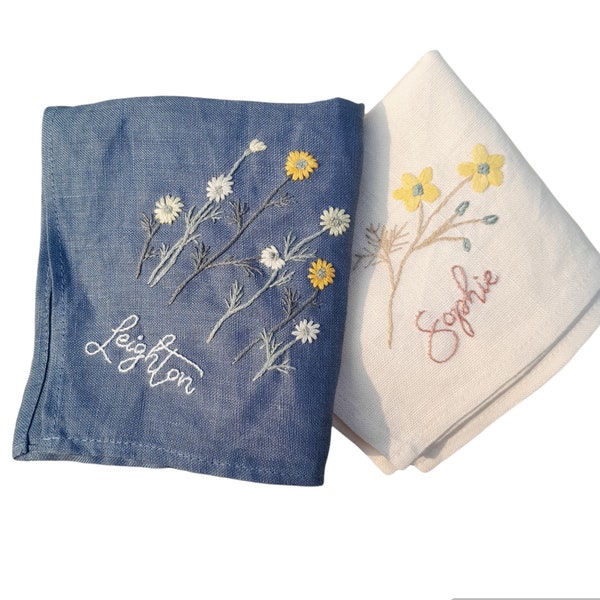 Bestickte Taschentücher mit Name Leinen, Personalisiertes Taschentuch mit Wildblumen bestickt, Personalisiertes Geschenk