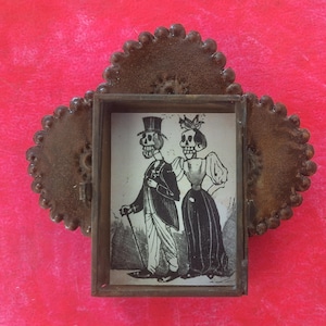 Rustic Mexican tin nicho  fancy day of the dead couple catrin catrina  wall hanging folk art rusty  shrine shadow box