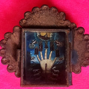 Rustic Mexican Mano Poderosa tin wall hanging nicho folk art rusty Catholic church player devotional  powerful hand