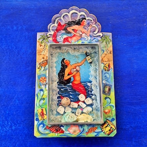 Mexican loteria tin shadow box wall hanging nicho folk art LA SIRENA mermaid diorama shrine retablo