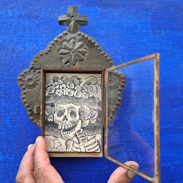Rustic Mexican Day of the dead Catrina tin nicho  wall hanging folk art rusty shrine shadow box retablo  Calavera skull