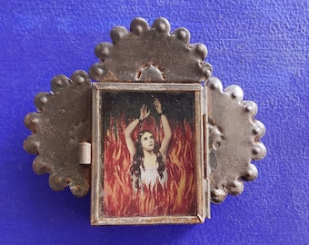 Rustic Mexican Soul of the purgatory Anima sola tin wall hanging nicho folk art rusty Catholic church player devotional anima del purgatorio