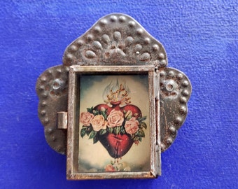Rustic Mexican Flaming Sacred Heart Jesus Christ  tin wall hanging nicho folk art rusty Catholic church player cross crown of thorns roses
