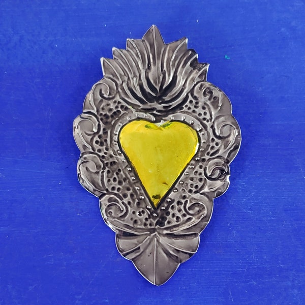 Beautiful Yellow Handmade Mexican tin sacred heart folk art milagro wall hanging mexico Oaxaca