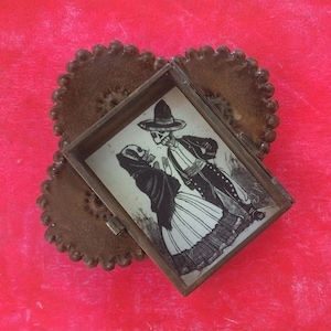 Rustic Mexican tin nicho   day of the dead couple catrin catrina  wall hanging folk art rusty  shrine shadow box