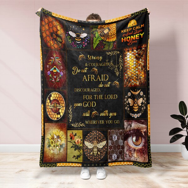 Vintage Bee Quilted Blanket NCU0NT031 main image 1