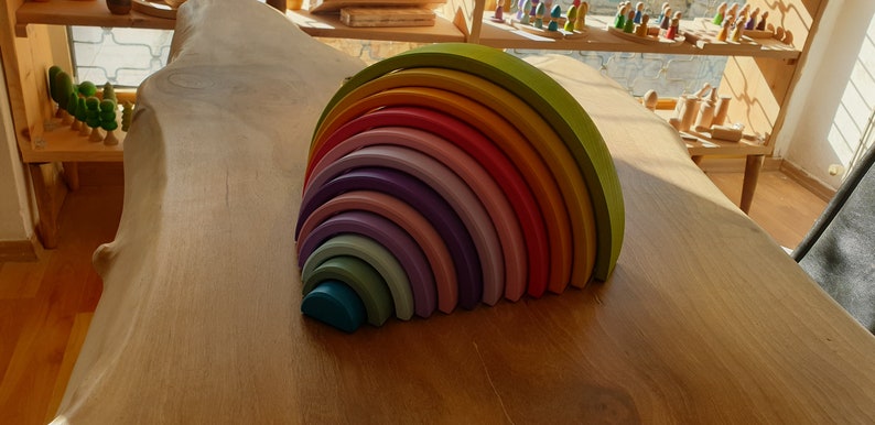 Holz Waldorf Regenbogen Stacker Spielzeug Grimms Style 1 Alter 12-tlg. Montessori Stacking Open Ended Lerngeschenk für Kleinkinder Bild 4