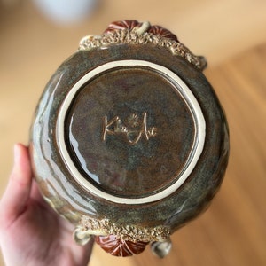 Schale mit Kürbisse und Pilze, handgemachte Keramikschale, Kikii Art Bild 8