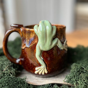 Funny mushrooms mug with frog, 10 fl oz pottery mug handmade, small coffee cup stoneware, 3d ceramic mug, mushroom cup