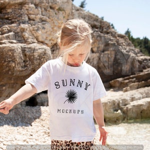 Bella Canvas 3001t Mockup Branco, Mockup de Camiseta Branca Infantil, Mockup de Camiseta de Verão, Mockup de Camiseta Infantil, Mockup de Camiseta Modelo Infantil