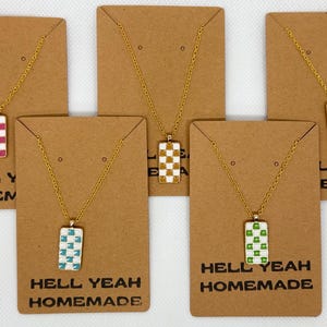Pendant necklaces